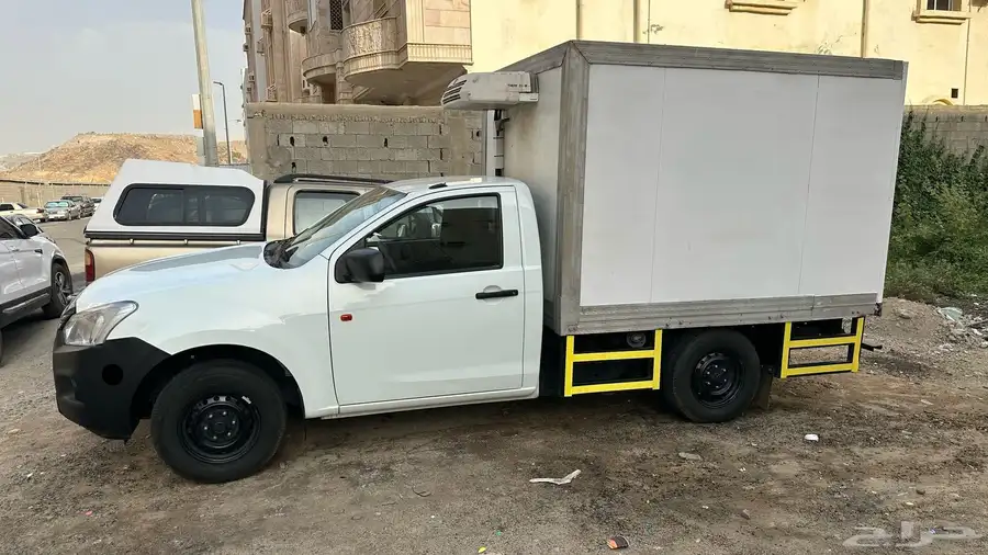 ايسوزو ديماكس ثلاجة للإيجار الشهري 2