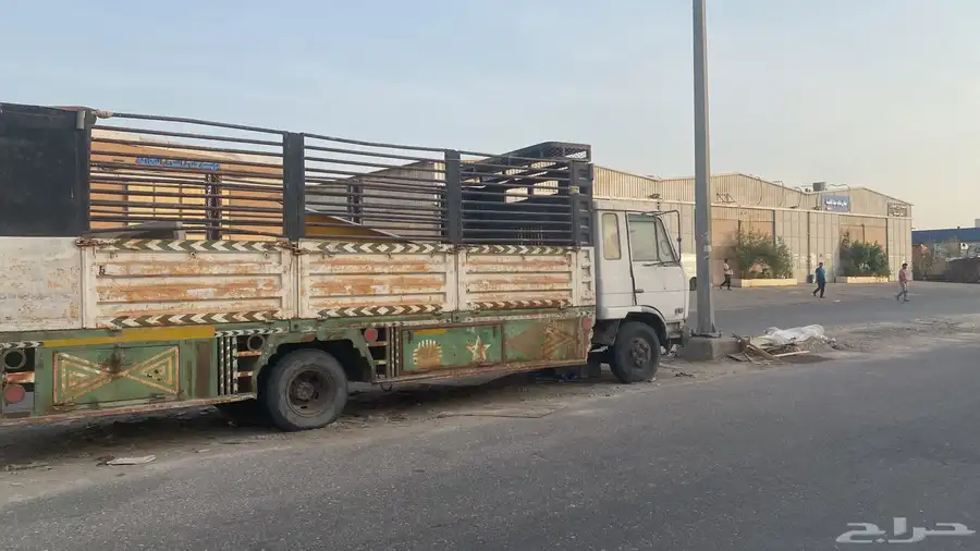 للبيع لوري نيسان 3