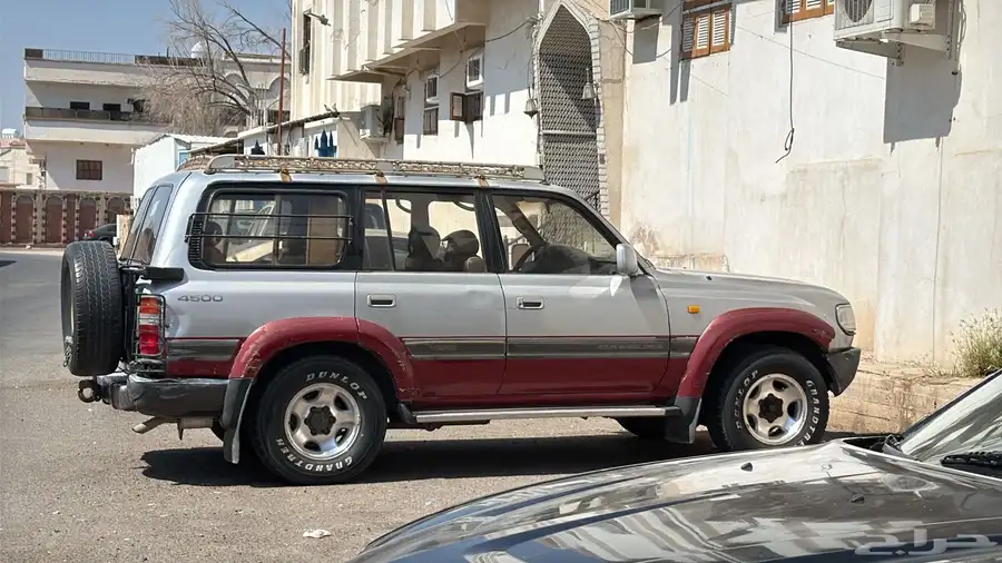 جيب vxr لاندكروز مديل 93 نظيفه على يد راعيها 0