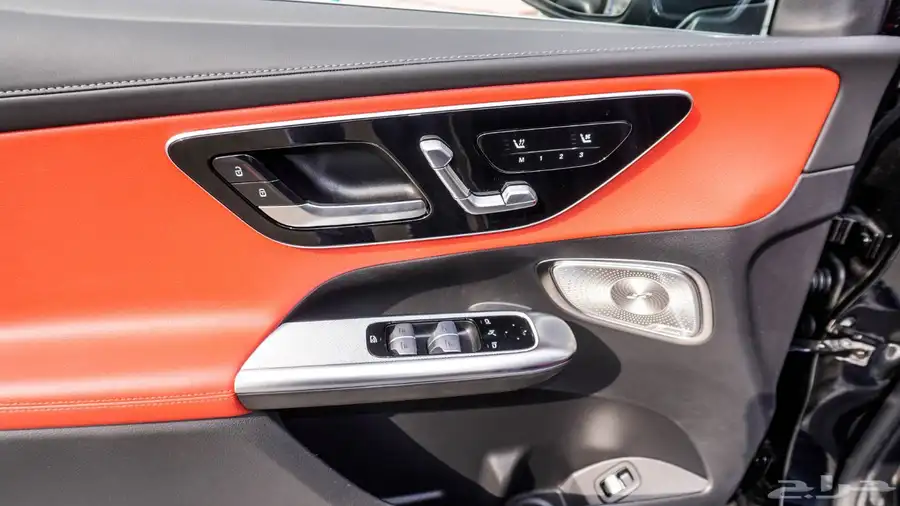 2025 Mercedes-Benz GLC200 Coupe جديد اصفار اعلى المواصفات 6