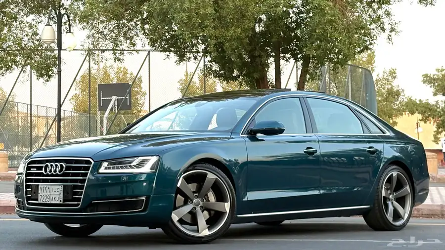 اودي A8L 2016 ( لون مميز ) 1