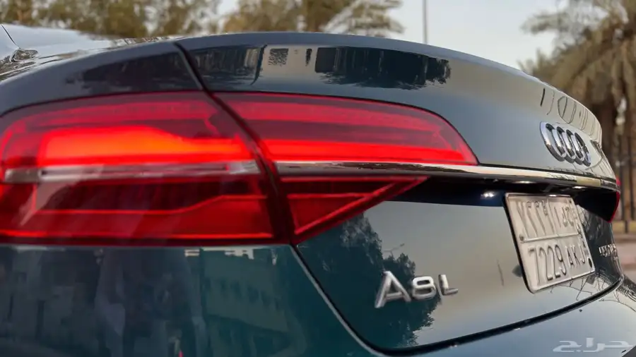 اودي A8L 2016 ( لون مميز ) 8