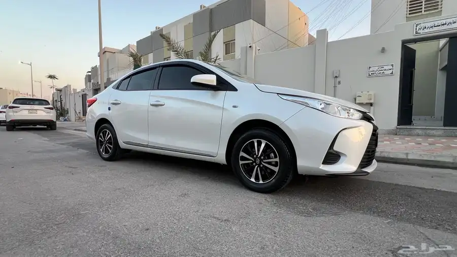 للبيع يارس 2021 فل كامل  Y 4