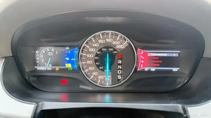 فورد ادج نص فل SEL بدون دبل 9
