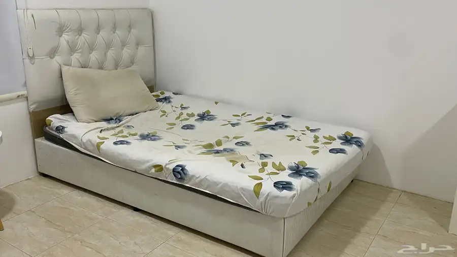 للبيع سرير استعمال حشمه 1