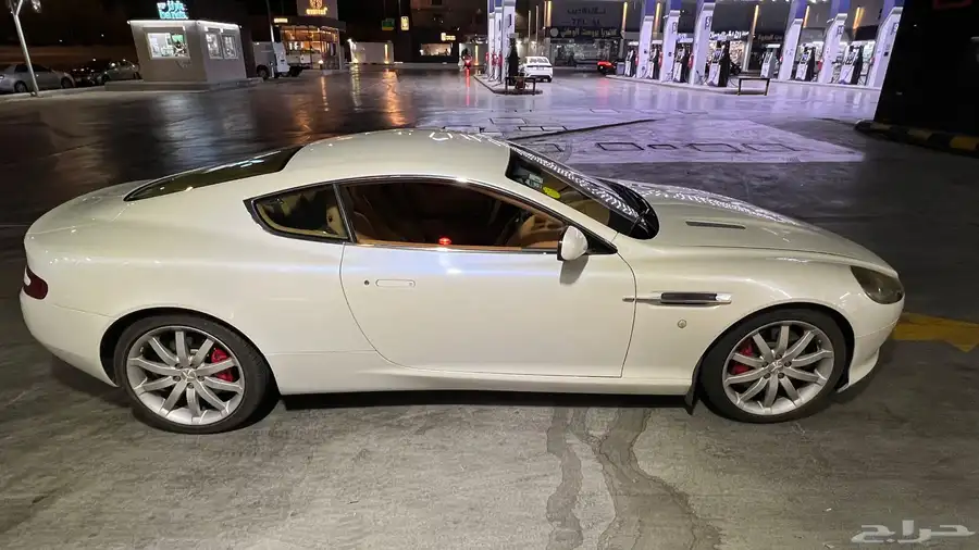 اوستن مارتن DB9 موديل 2008 V12 3
