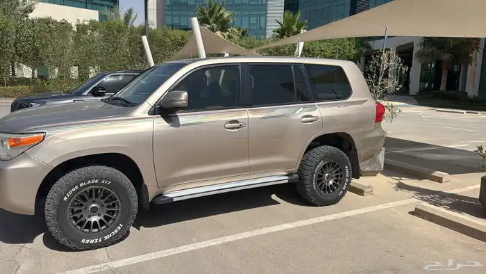جيب لاندكروزر مجهز بالكامل جي اكس GX خليجي 2014 8
