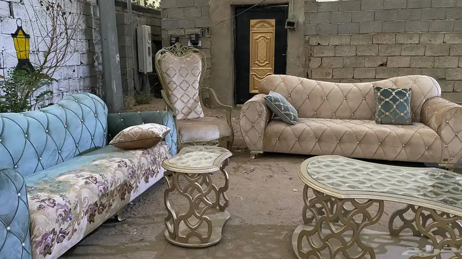 كنب صاله نضيف مع طاولاته 0