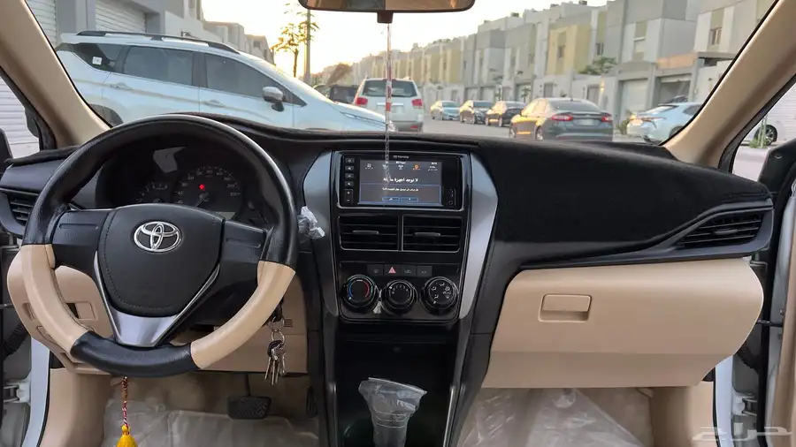 للبيع يارس 2021 فل كامل  Y 12