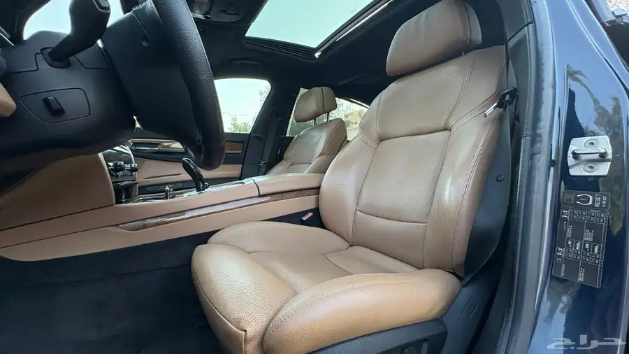 بي ام دبليو 740Li 2010 ( ممشى قليل ) 20