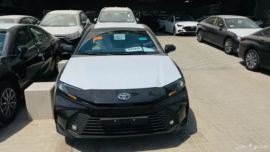 كامري 2025 ستاندر اسود 1