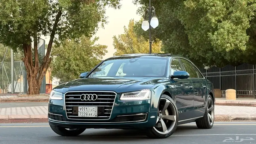 اودي A8L 2016 ( لون مميز ) 0