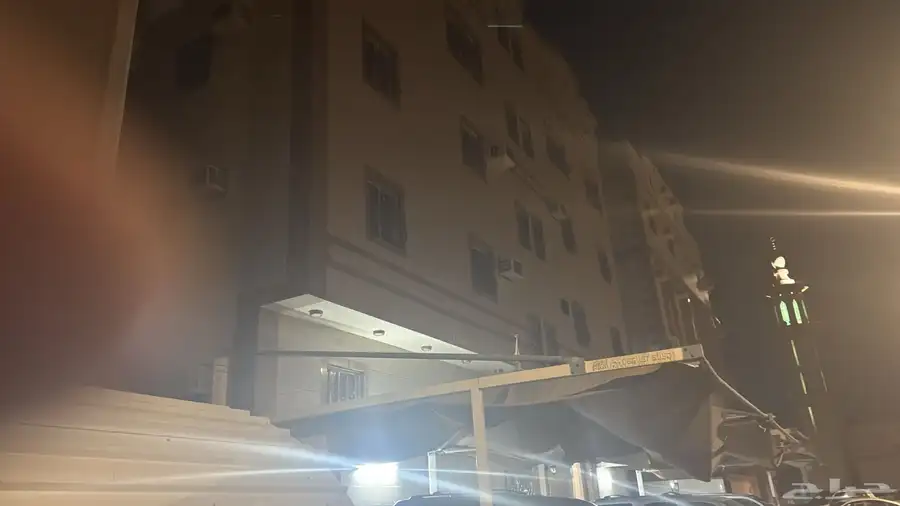 شقة للايجار دور تسويه أربع غرف بمنافعهاتشطيب جديدبالمثناة 13