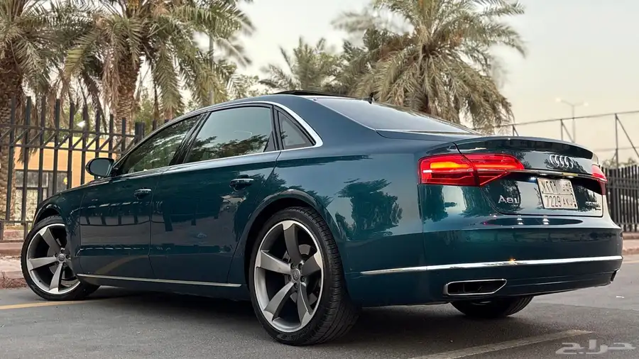 اودي A8L 2016 ( لون مميز ) 42
