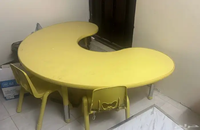 طاوله وخمسه كراسي اطفال 0