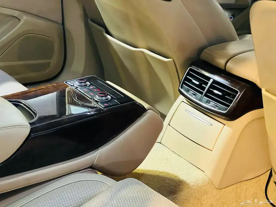 اودي A8L 2015 بحاله ممتازه V6 11