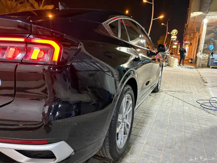 تورس 2023 ترند أسود 10