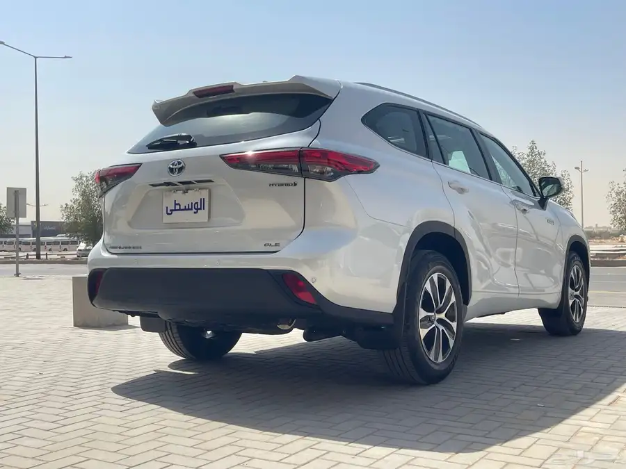 للبيع تويوتا هايلاندر 2023 GLEدفع رباعي 5
