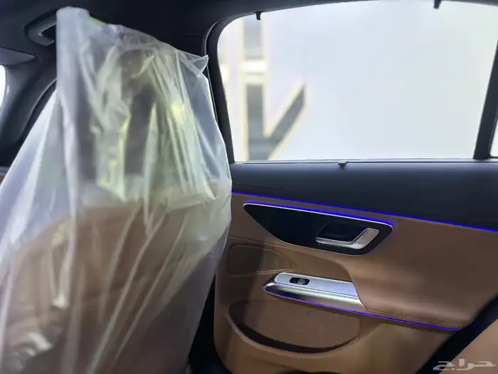 مرسيدس E200 2025 6