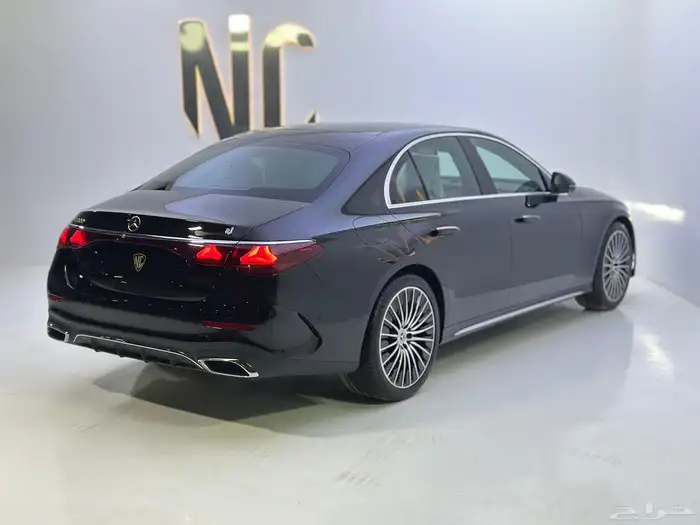 مرسيدس E200 2025 10