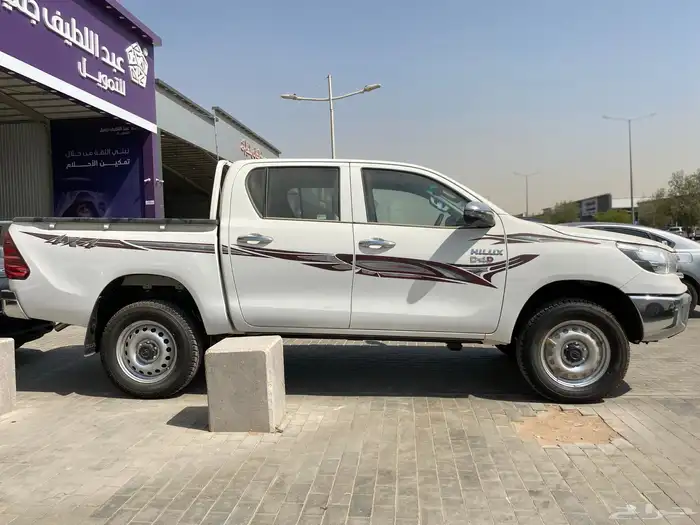 هايلكس دبل سلق قير عادي 2025 5