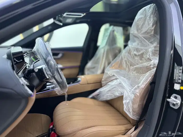 مرسيدس E200 2025 3