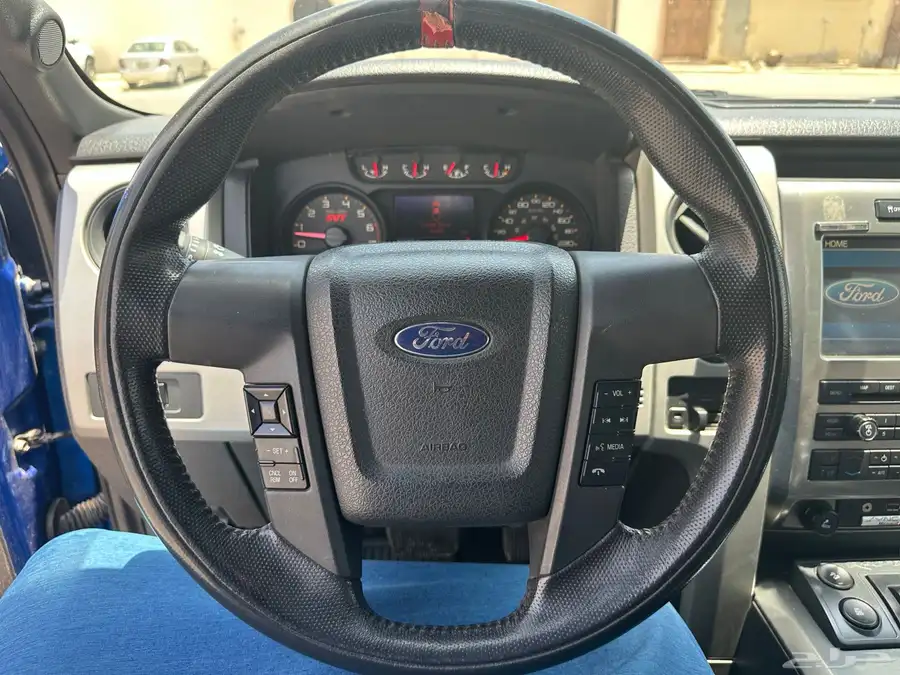 فورد F150 رابتر SVT فل كامل 15