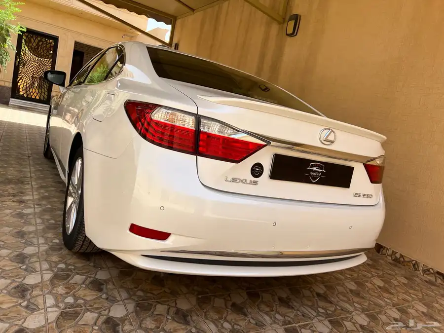 لكزس مديل 2014 حجم 250 ES عبداللطيف جميل AA. 25