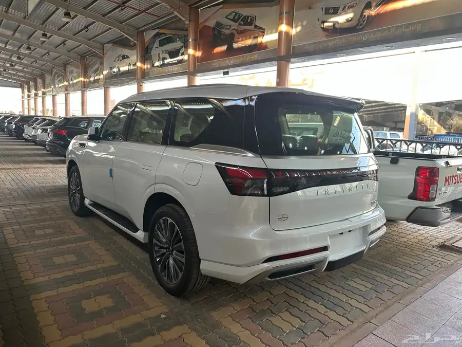 عرض خاص إنفينيتي QX80 SENSORY 16