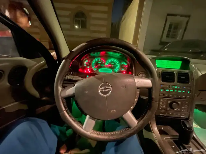 للبيع قطع غيار كابريس ss 2006 4