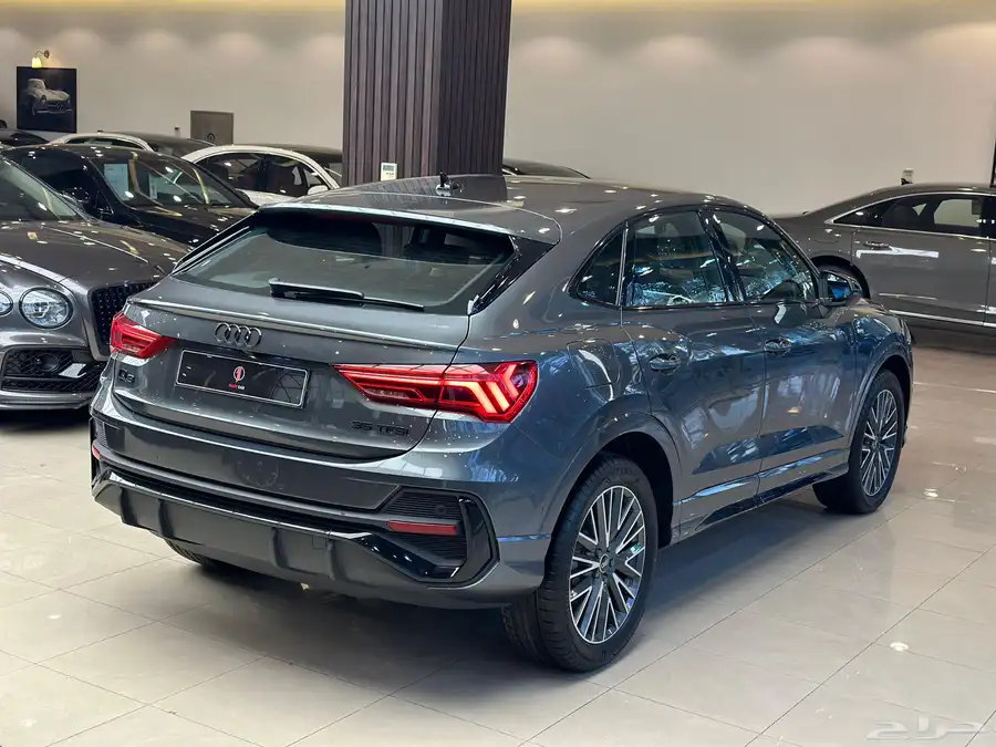 فل كامل كاش واقساط باسعار مناسبة Audi Q3 سبورت باك 2025 index
