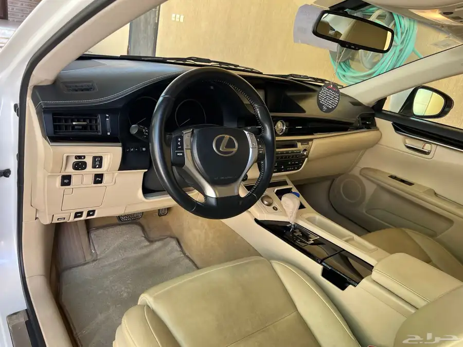 لكزس مديل 2014 حجم 250 ES عبداللطيف جميل AA. 27