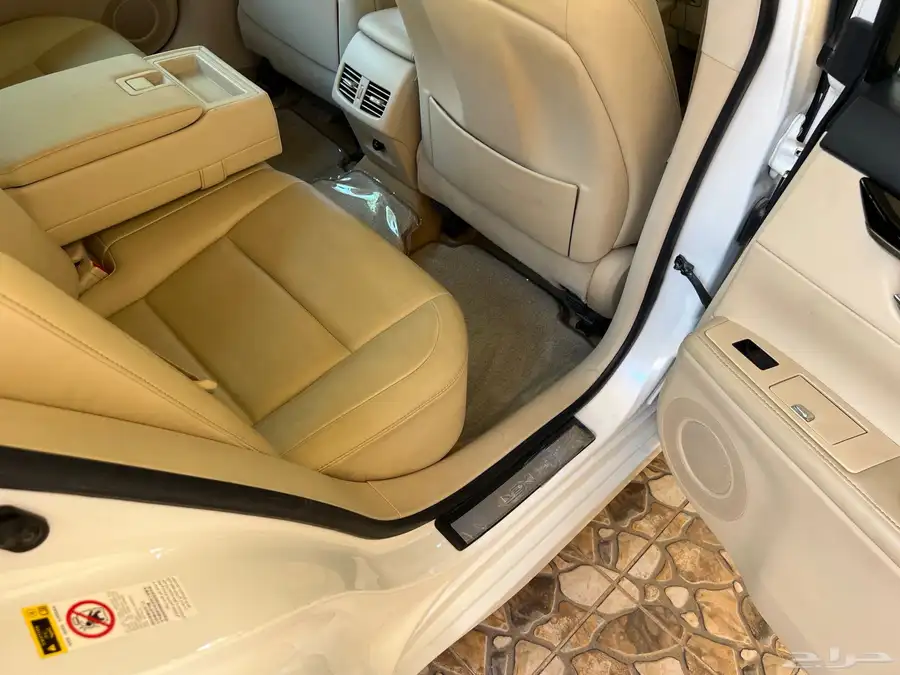 لكزس مديل 2014 حجم 250 ES عبداللطيف جميل AA. 61
