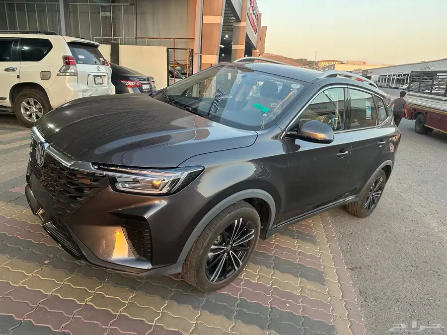ام جي RX5 بانوراما مخمل 2023 عرض خاص 2