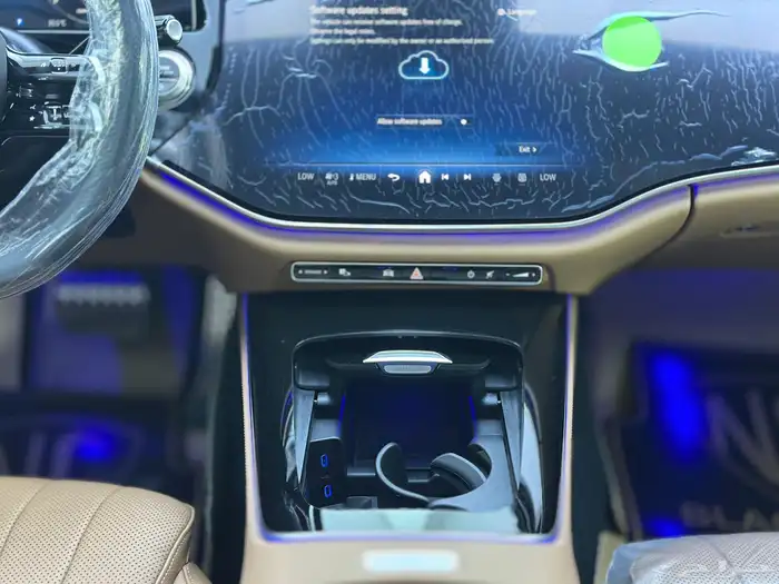 مرسيدس E200 2025 5