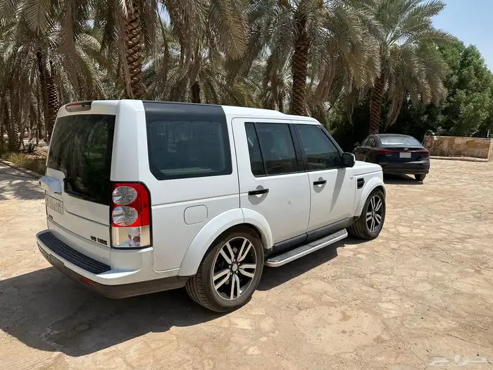 لاندروفر LR4 فل كامل موديل 2013 نظيف ( المكينة خربانة فقط ) 5