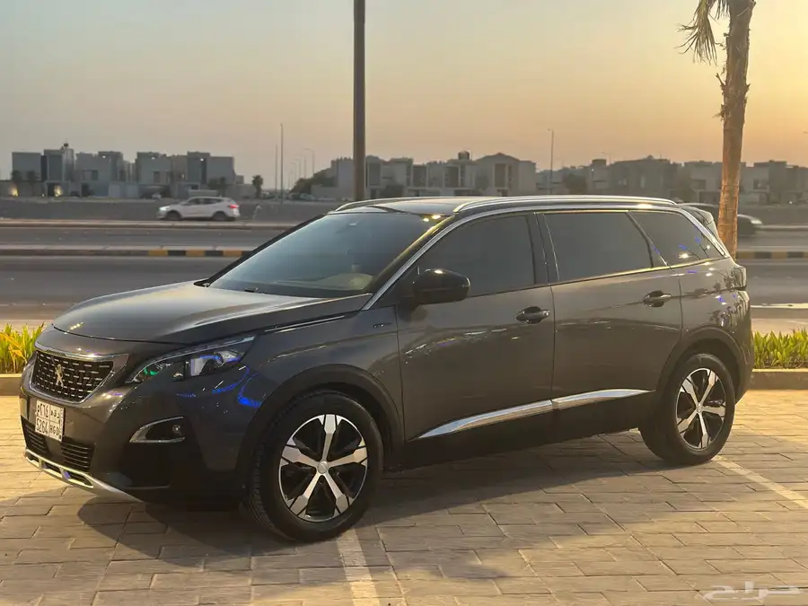 للبيع بيجو 5008 GT Line موديل 2019 0