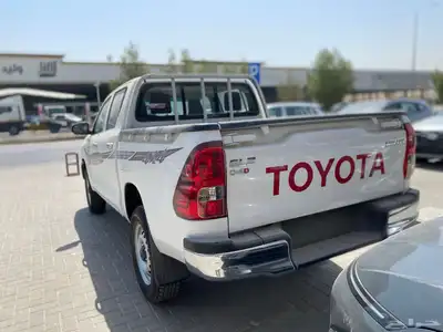 هايلكس سلق جير عادي 2025 دبل 5