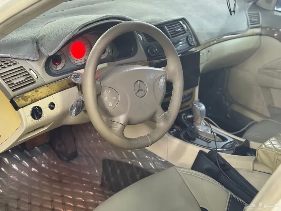 مرسيدس E240 موديل 2005 للبيع او للبدل بسيارة كبيره عائليه 5