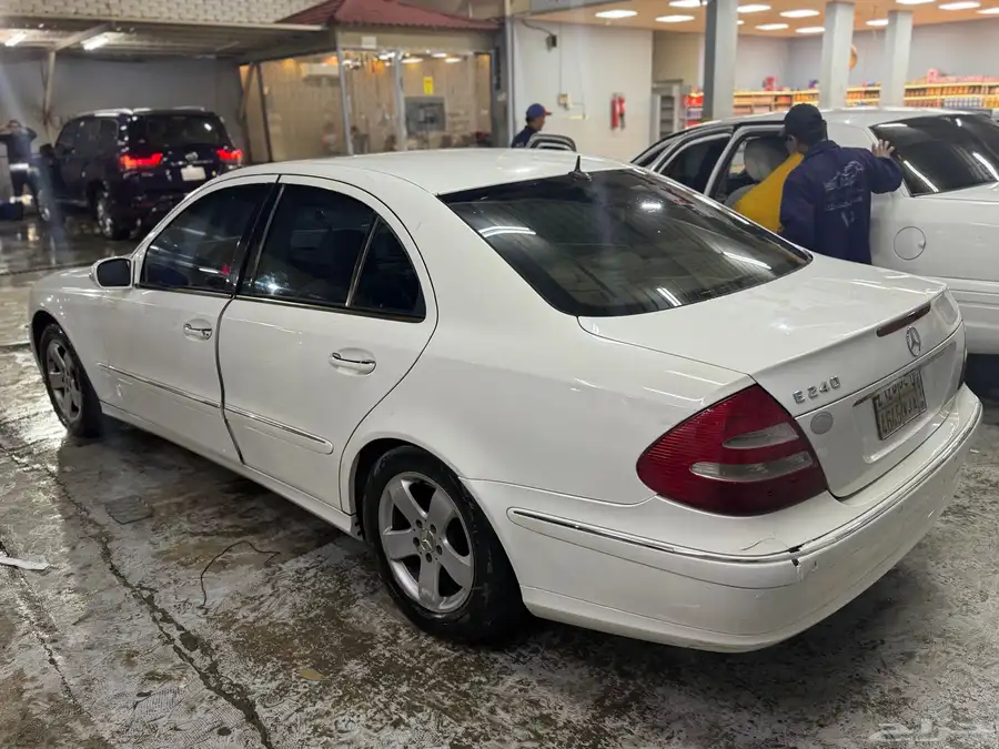 مرسيدس E240 موديل 2005 للبيع او للبدل بسيارة كبيره عائليه 2