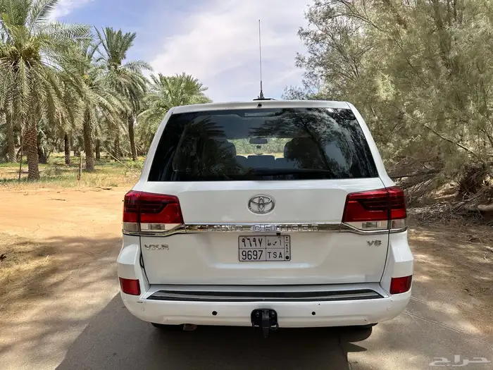 جيب لاندكروزر VX_R موديل 2009 محول 2021 3