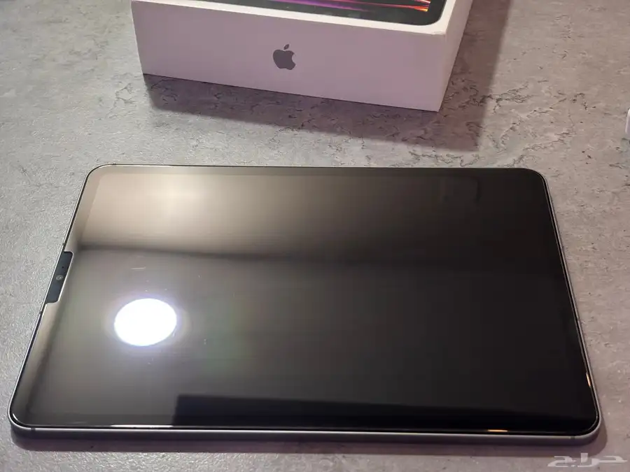 iPad Pro 2022 شريحة   WiFi   256GB   شبه جديد كامل الملحقات 7