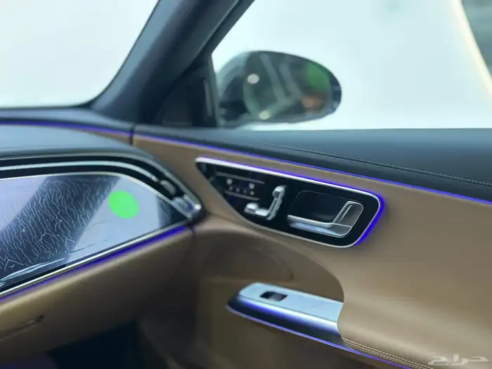 مرسيدس E200 2025 9