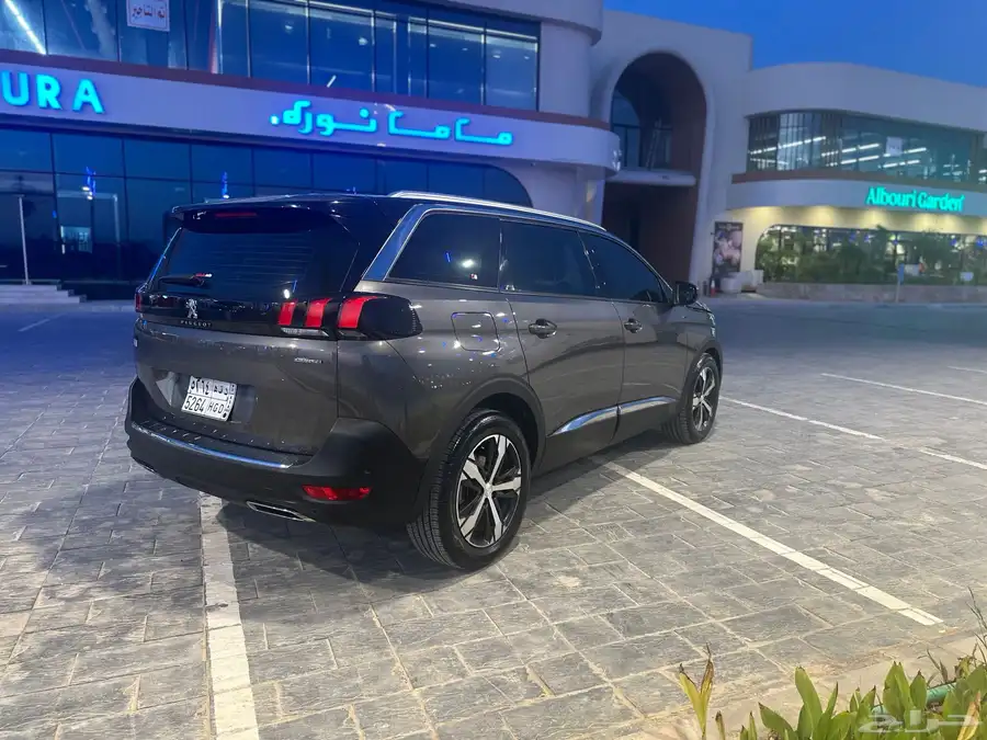 للبيع بيجو 5008 GT Line موديل 2019 3