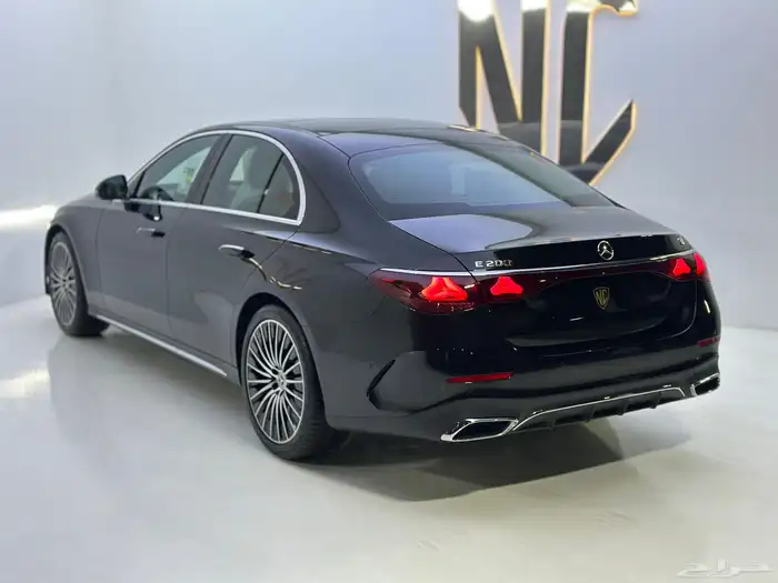 مرسيدس E200 2025 11