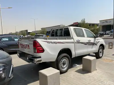 هايلكس سلق جير عادي 2025 دبل 4
