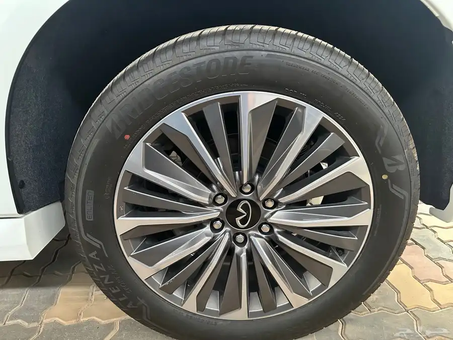 عرض خاص إنفينيتي QX80 SENSORY 7