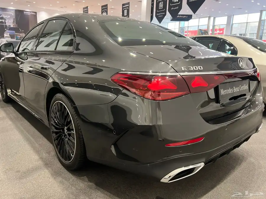 Mercedes-Benz E 300 AMG 4