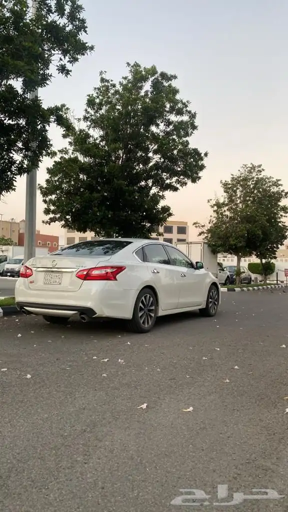 نيسان التيما V6 2016 نص فل ممشى 240 مالك اول 2