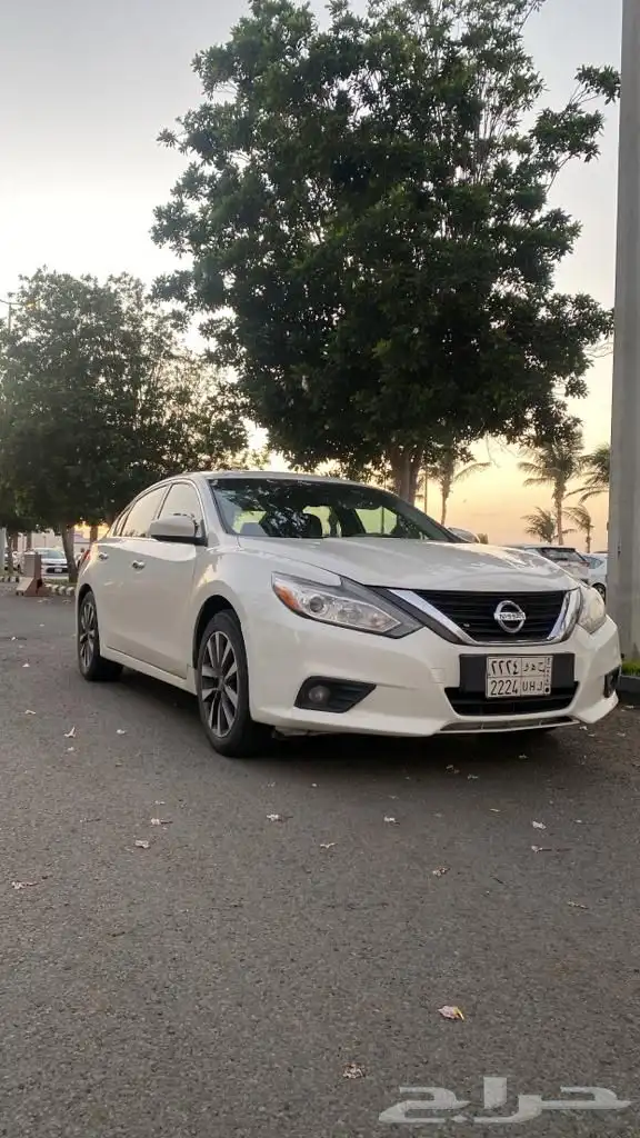 نيسان التيما V6 2016 نص فل ممشى 240 مالك اول 0